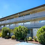 Hotel Campanile Sesquieres 3*
