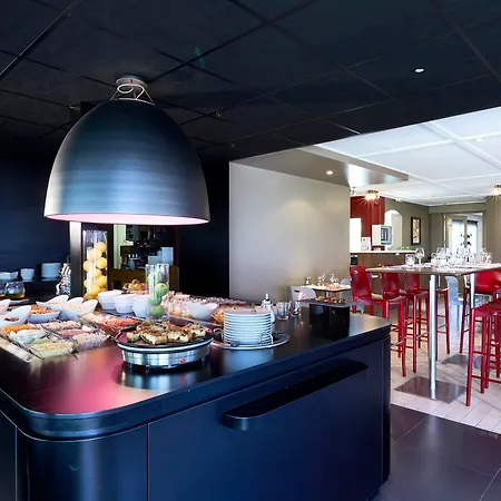 Campanile Sesquieres Hotel 3*