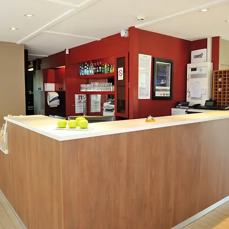 Campanile Sesquieres Hotel 3*