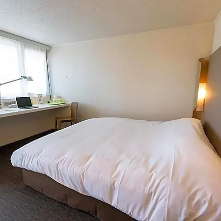 Campanile Sesquieres Hotel 3*