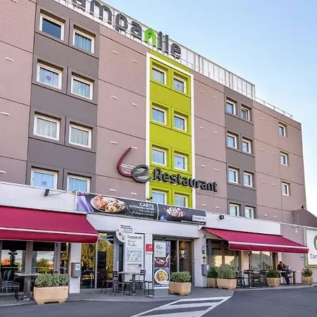 מלון Campanile Sesquieres 3*