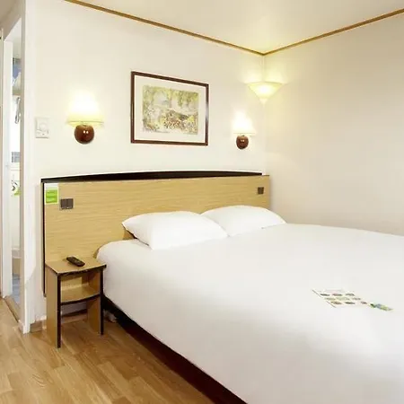 Hotel Campanile Sesquieres 3*