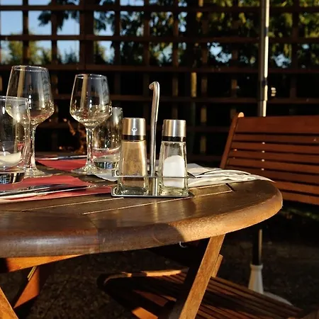 Campanile Sesquieres Hotel