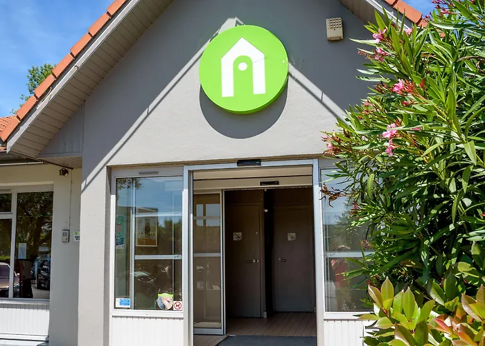 Hotel Campanile Sesquieres