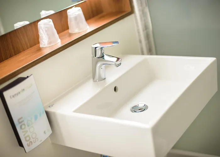 Hotel Campanile Sesquieres 3*