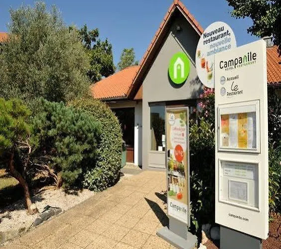 Отель Campanile Sesquieres 3*