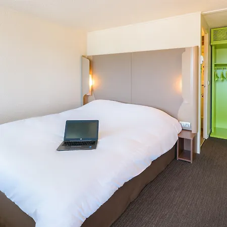 瑟斯库艾钟楼酒店