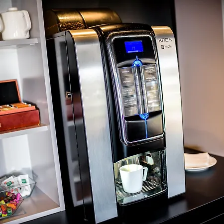 瑟斯库艾钟楼酒店 3*