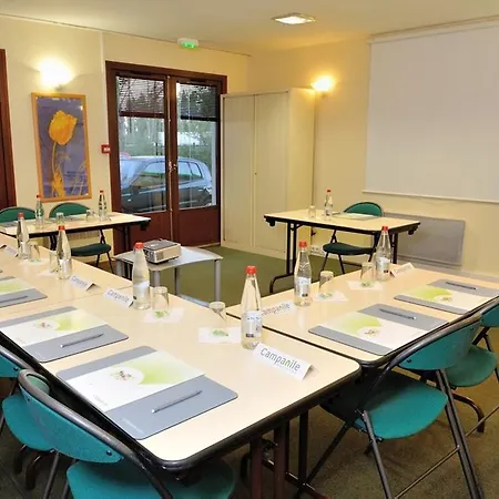 Campanile Sesquieres فندق