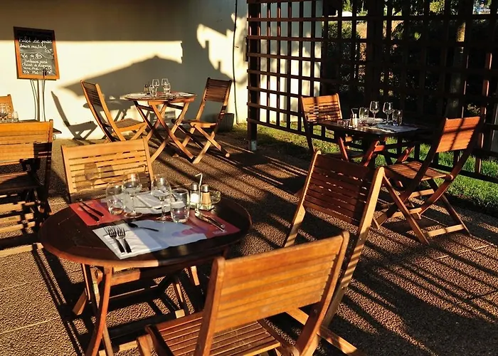 Campanile Sesquieres Hotel 3*